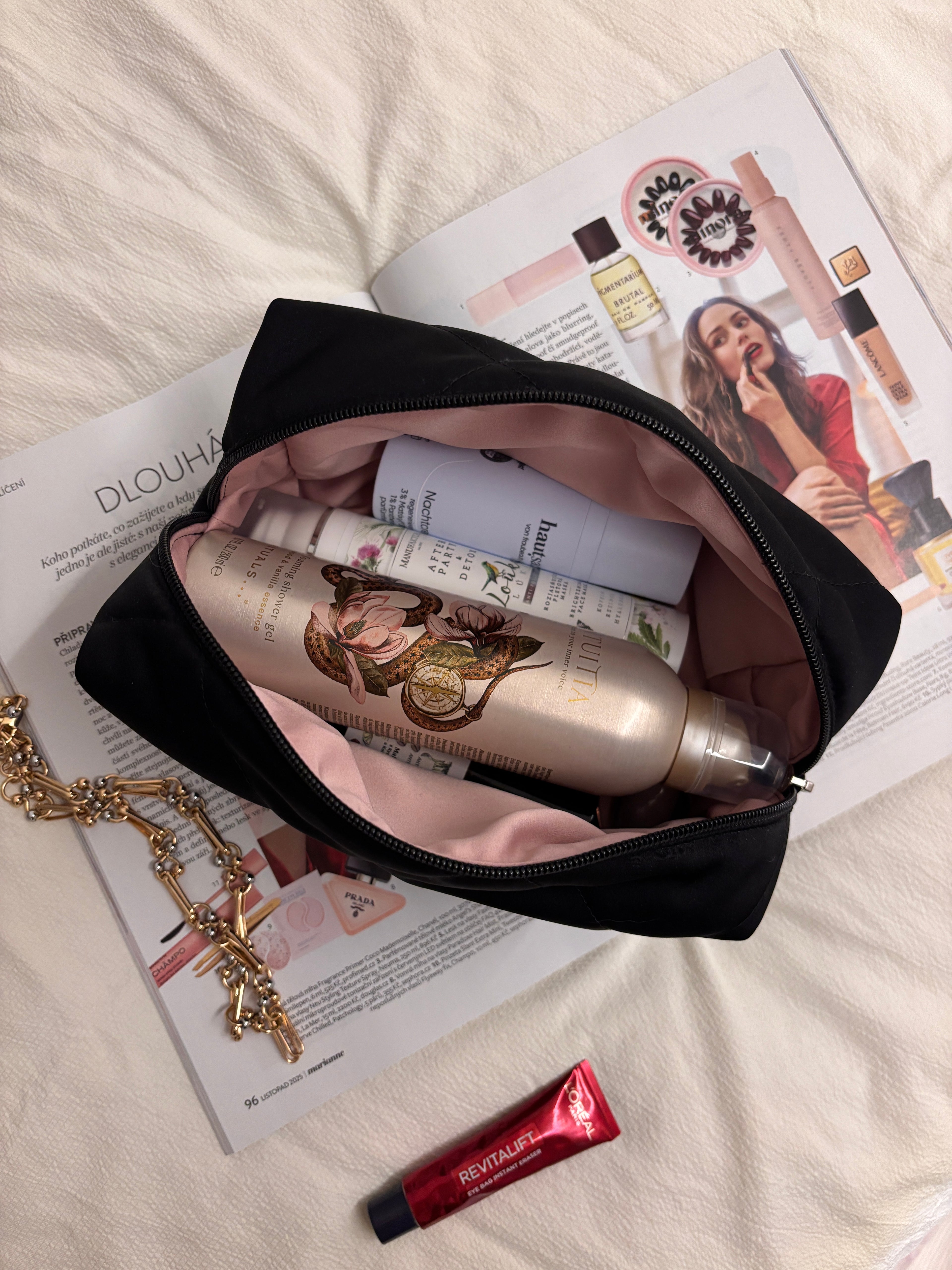 Ručně šitá kosmetická taštička černá - satén