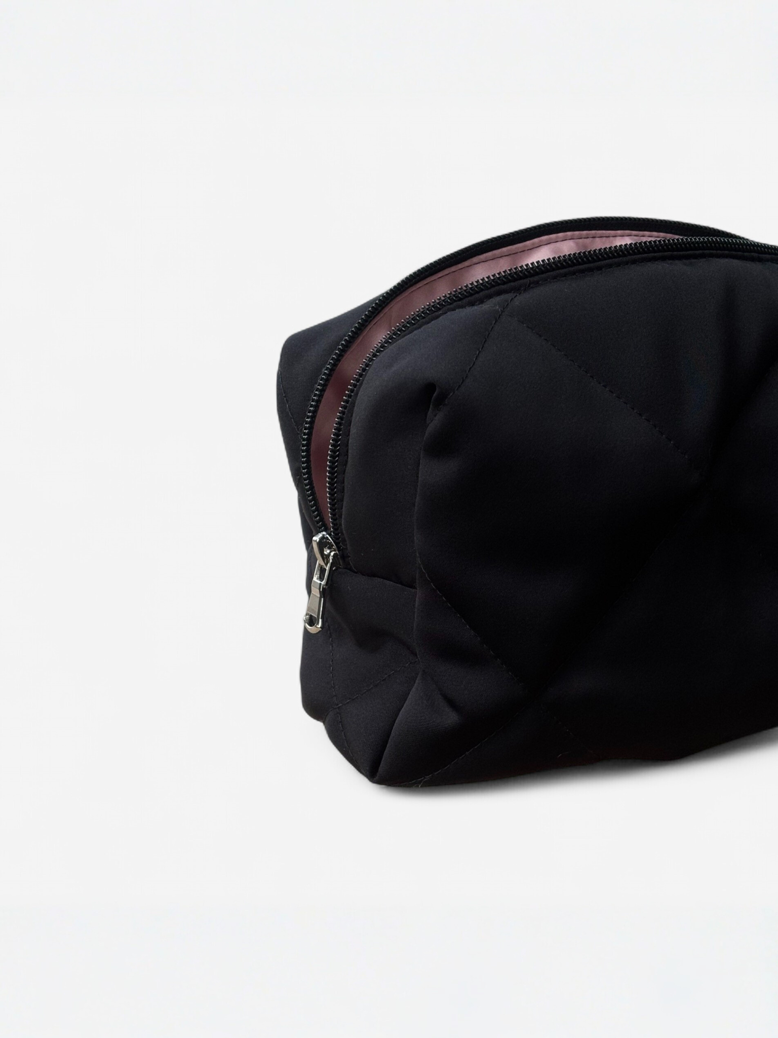 Ručně šitá kosmetická taštička černá - satén